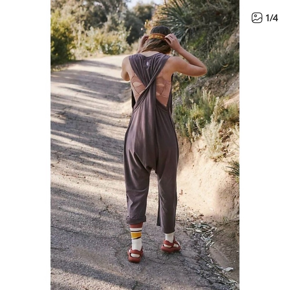 Free People movement hot shot twisted piece size Medium in charcoal brown - Picture 2 of 7